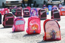 توزیع یک هزار بسته کیف و نوشت افزار در بین دانش آموزان کم بضاعت توسط پتروشیمی ایلام