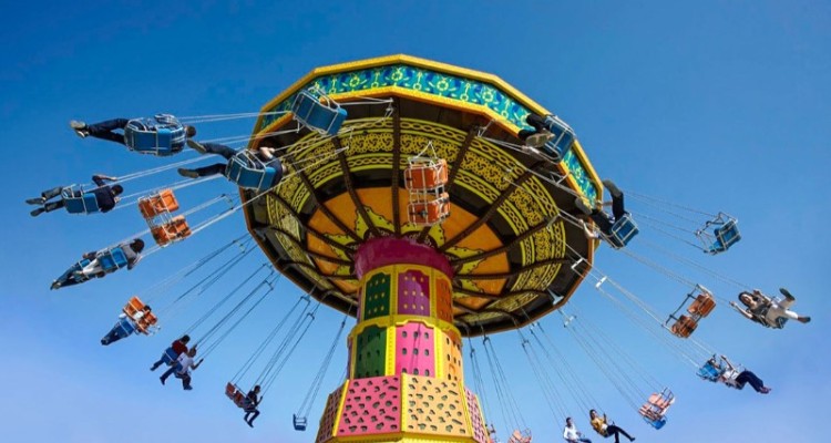 پلمب 12 وسیله بازی غیر استاندارد در شهربازی های ایلام