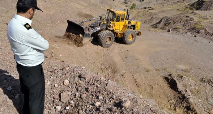 استرداد بیش از 10 هزار متر مربع اراضی ملی و دولتی در ایلام