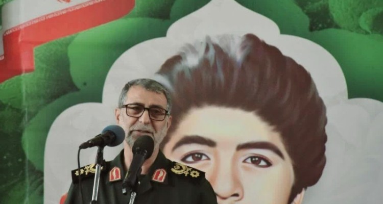 کلاس های درس تبدیل به محلی برای جهاد علمی شود