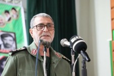 مردم ایران در سایه اتحاد و انسجام دشمن را زمین گیر کرده اند