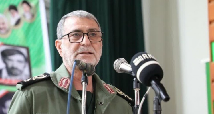 مردم ایران در سایه اتحاد و انسجام دشمن را زمین گیر کرده اند