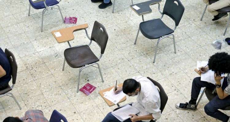 رقابت بیش از 2 هزار نفر در آزمون استخدامی دستگاه های اجرایی