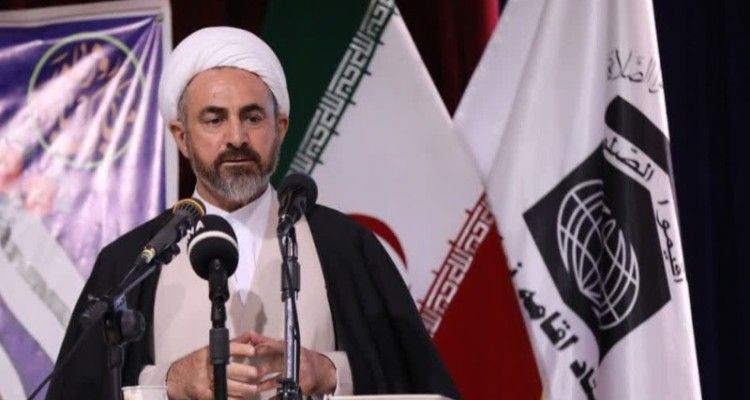 ارتباط با خدا اهرم پیروزی بر مشکلات است