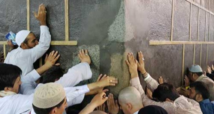 برای آمدنت کعبه سینه چاک کرد