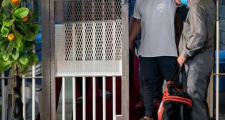 ۱۷ نفر از زندانیان محکوم مالی به نیابت از سردار سلیمانی در ایلام آزاد شدند