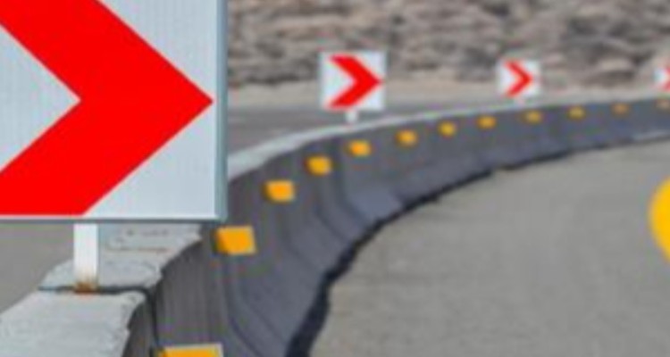 ۴۱ هزار تابلو و علائم ایمنی در راه‌های ایلام نصب شد