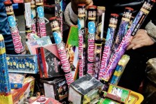 ممنوعیت تبلیغ و فروش مواد محترقه در فضای مجازی