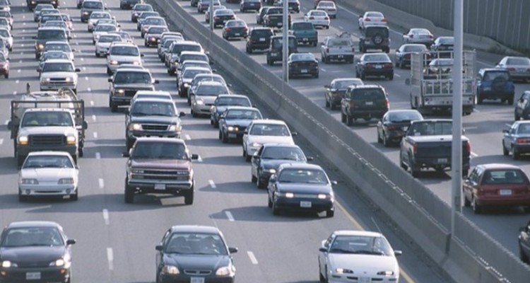 ثبت بیش از یک میلیون تردد خودرو در جاده های ایلام