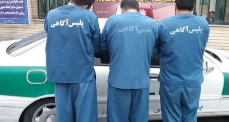 باند سارقان خودرو در پایانه مرزی مهران دستگیر شدند