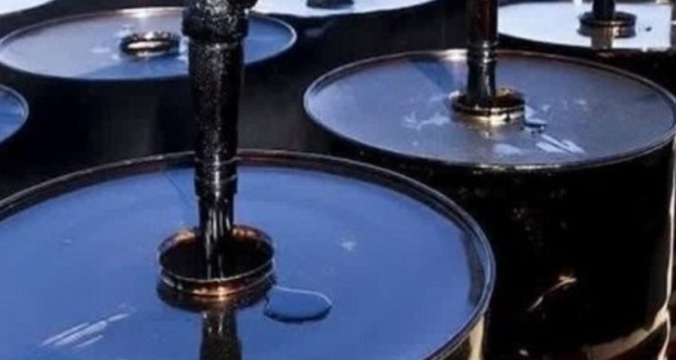 62 هزار لیتر نفت سفید غیر مجاز در مهران کشف شد