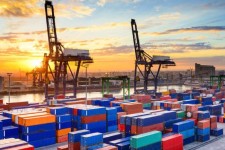 صادرات ۶۲ میلیون دلار کالا از مرز مهران به عراق طی یک ماه