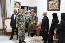 خانواده های شهدا سرمایه های معنوی کشور هستند