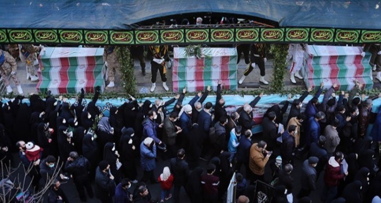 تشییع پیکر مطهر ۲۵۰ شهید گمنام در ۲۵ استان/ آسمان ایران اسلامی به عطر «ایثار و شهادت» معطر شد