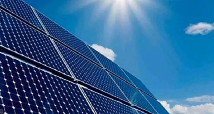 راه اندازی 70 نیروگاه خورشیدی برای مددجویان کمیته امداد استان ایلام