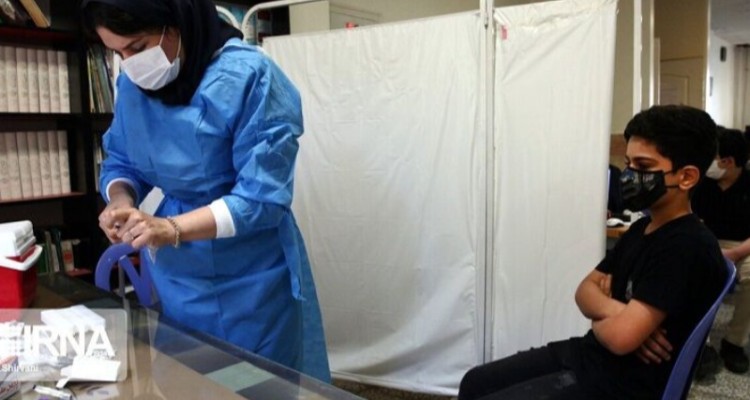 ۶۵۱ هزار و ۳۹۱ دُز واکسن کرونا در ایلام تزریق شد