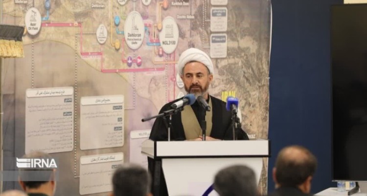 امام جمعه ایلام: مسئولیت آموزش و پرورش در تربیت نسل آینده‌ساز سنگین است