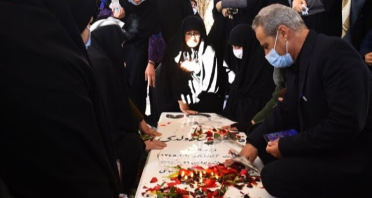 معرفی فرمانداران ۲ شهرستان ایلام و استقبال از خانواده شهید شناسایی شده بعد از ۳۶ سال