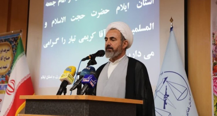 پایبندی همگانی به قانون در همه عرصه ها ضروری است