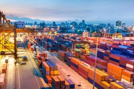 ثبت ۳۴۸ میلیون دلار صادرات در گمرک مرزی مهران از ابتدای سال تا پایان مردادماه