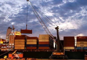 ۶ هزار تن کالای وارداتی در مهران ارزیابی شد؛ استاندارد در خط مقدم تجارت