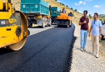 آسفالت بیش از ۶۲ هزار مترمربع از معابر ۱۲ روستای چرداول
