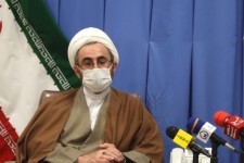 اقامه نمازهای جماعت پس از شیوع کرونا باید از سرگرفته شود