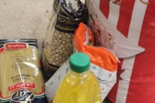 ۱۵۰ بسته غذایی و پنج عدد بخاری برقی بین سیل زدگان مورموری توزیع شد