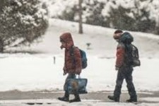 تاخیر دو ساعته فعالیت مدارس و ادارات ایلام در روز سه‌شنبه