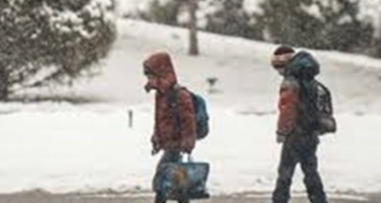 تاخیر دو ساعته فعالیت مدارس و ادارات ایلام در روز سه‌شنبه