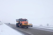 راه‌های اصلی ایلام با وجود بارش برف باز است