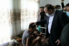 عیادت استاندار ایلام از دانش‌آموز حادثه دیده از انفجار مین