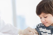 تزریق واکسن سینوفارم و پاستوکووک به کودکان ۹ تا ۱۲ ساله در ایلام