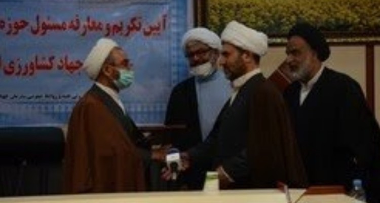 فشار تحریم‌ها به سفره مردم کشانده شده است