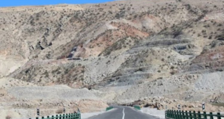 بهره برداری از محور ارتباطی شهرستانهای سیروان- بدره