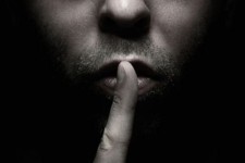 خاموشی طلاست...