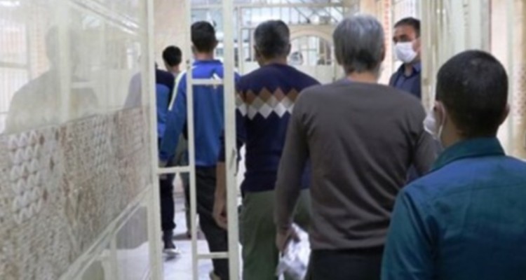 انتقال 11 زندانی ایرانی محکوم به حبس در زندان‌های عراق از مرز مهران