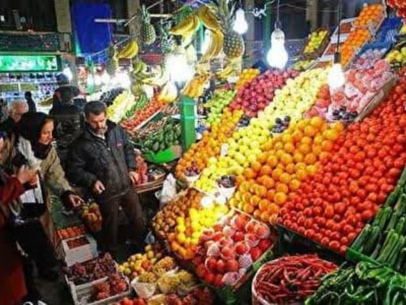 آغاز عرضه میوه تنظیم بازار شب عید در ایلام آغاز عرضه میوه تنظیم بازار شب عید در ایلام