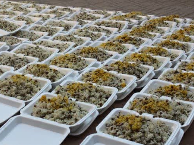 توزیع 55 هزار پرس غذای گرم توسط اداره فنی و حرفه ای ایلام توزیع 55 هزار پرس غذای گرم توسط اداره فنی و حرفه ای ایلام