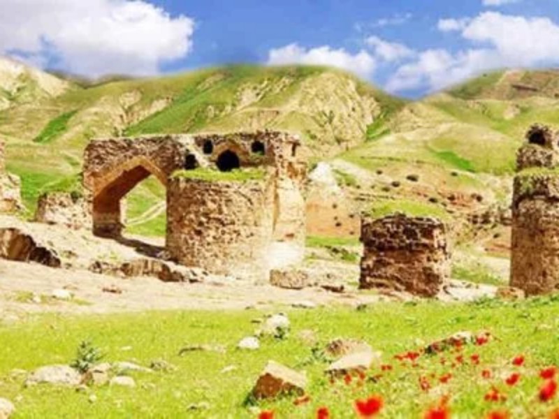 دره شهر سرزمین قلعه ها و مکان های باستانی و یادگار ساسانیان در استان ایلام * حشمت اله کرمی نژاد