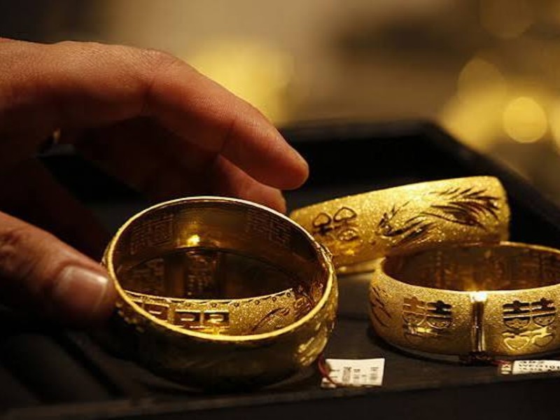 دستگیری سارق میلیاردی طلاجات در ایلام دستگیری سارق میلیاردی طلاجات در ایلام