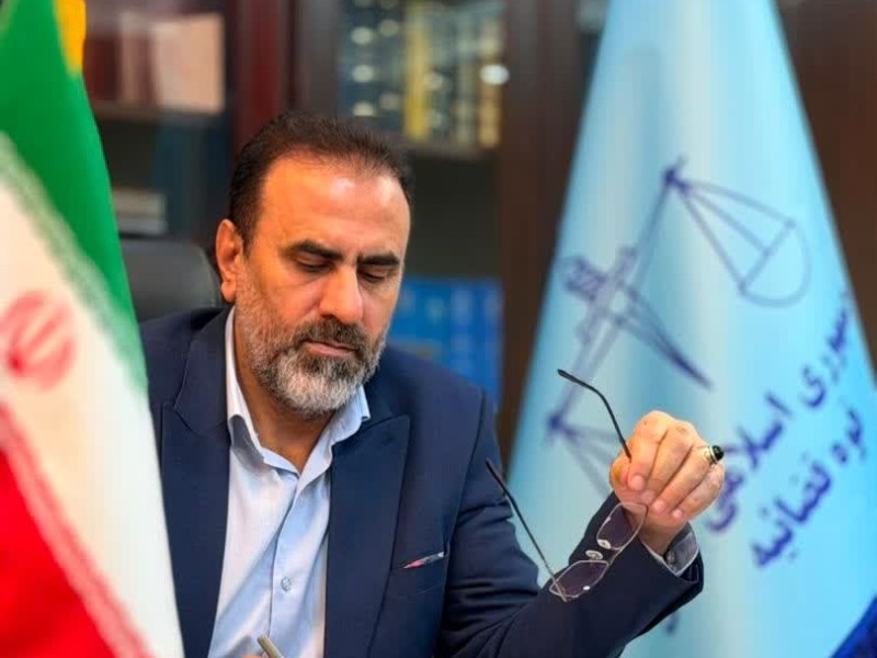 بازداشت چهار عامل ایجاد اخلال و درگیری در هنرستان آیتالله خامنهای ایلام بازداشت چهار عامل ایجاد اخلال و درگیری در هنرستان آیتالله خامنهای ایلام