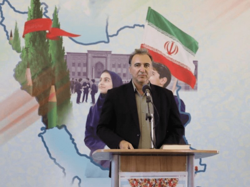 زنگ مدرسه در ایلام با پیام «دانش، هویت و آیندهسازی» به صدا درآمد زنگ مدرسه در ایلام با پیام «دانش، هویت و آیندهسازی» به صدا درآمد